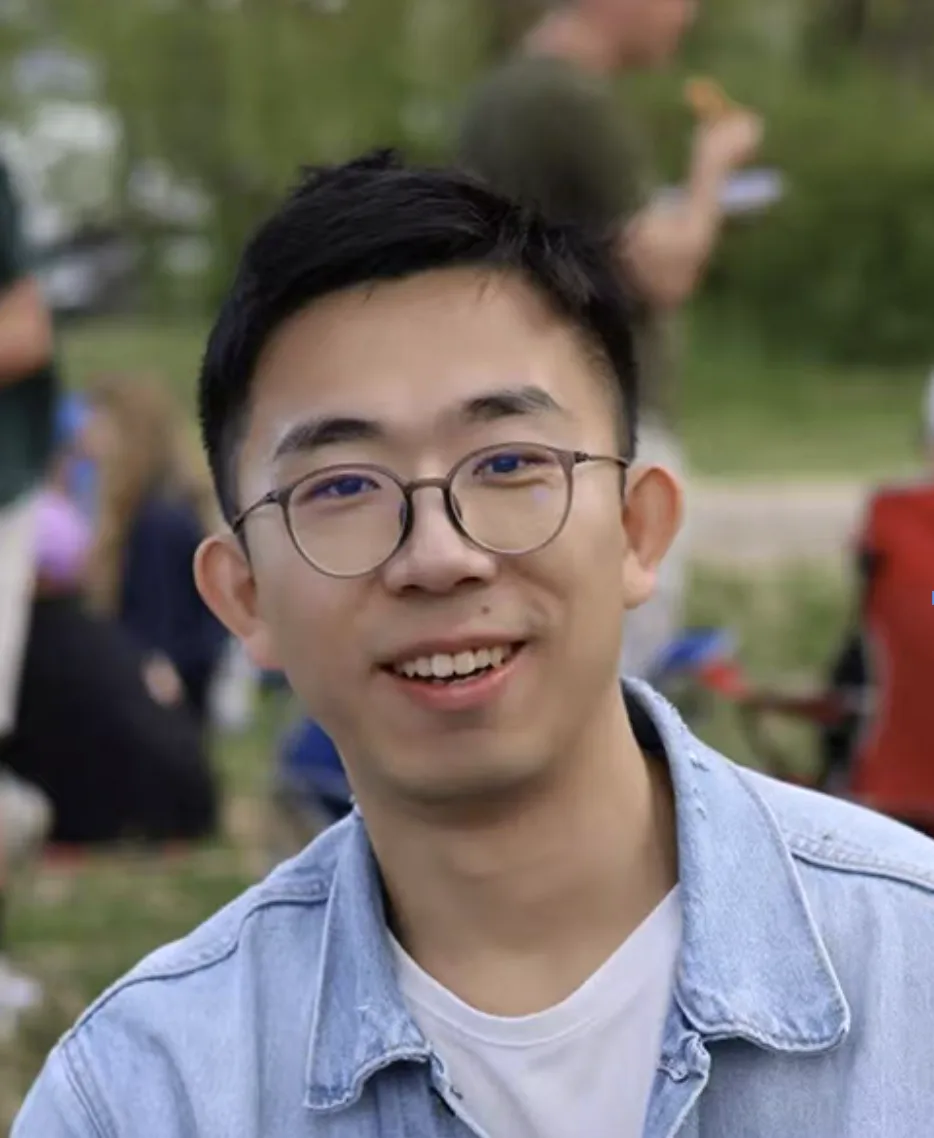 Portrait of Tom Huang